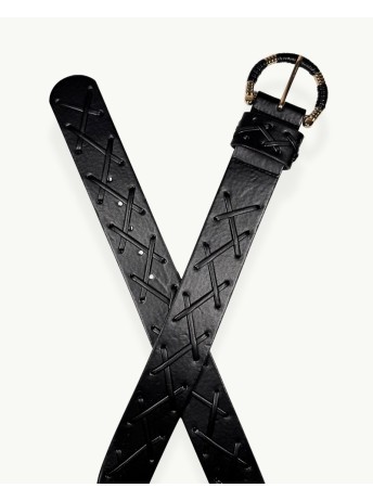 Cinturón Negro Sintético con Hebilla Dorada Decorativa | EMM Shops