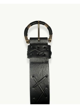 Cinturón Negro Sintético con Hebilla Dorada Decorativa | EMM Shops